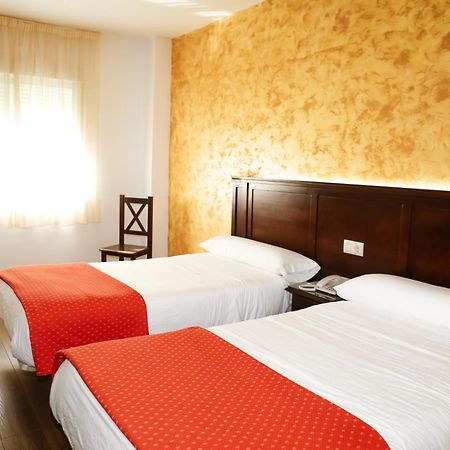 Hotel Restaurante Sostenible La Laguna 브로사스 외부 사진
