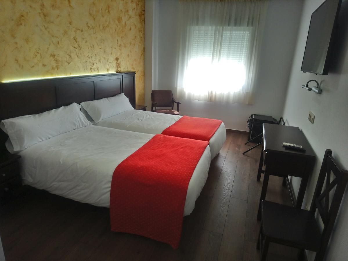 Hotel Restaurante Sostenible La Laguna 브로사스 외부 사진