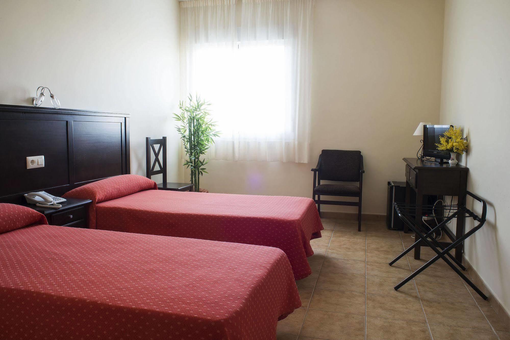 Hotel Restaurante Sostenible La Laguna 브로사스 외부 사진